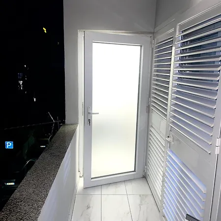 Nn With Balcony 1 Lejlighed Tirana