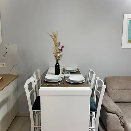 Nn With Balcony 1 Lägenhet