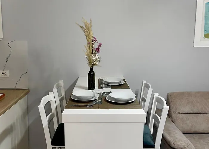 Nn With Balcony 1 Apartment